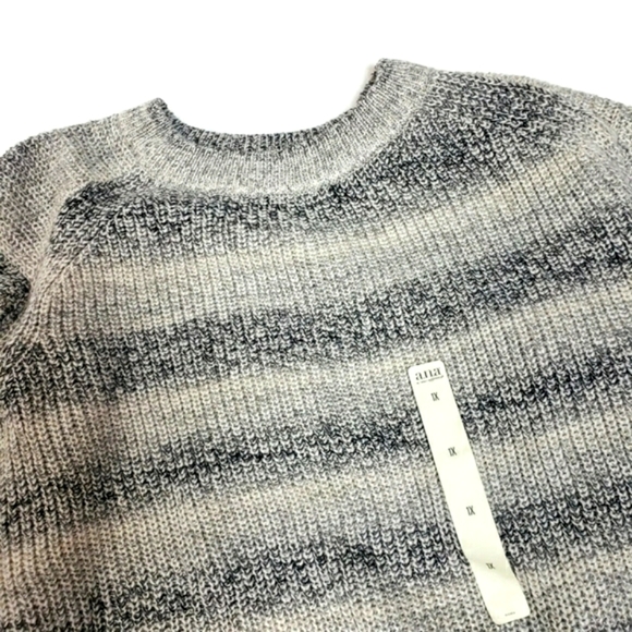 Host Pick 🏆 A.N.A. Black and White Stripe Crew Neck Plus Size Sweater 1X - Picture 4 of 7